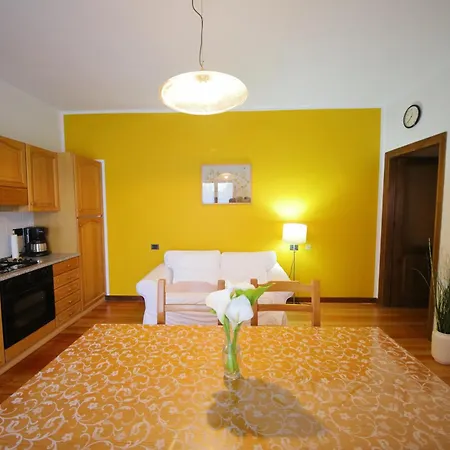 Quattro Stagioni Apartment Colico