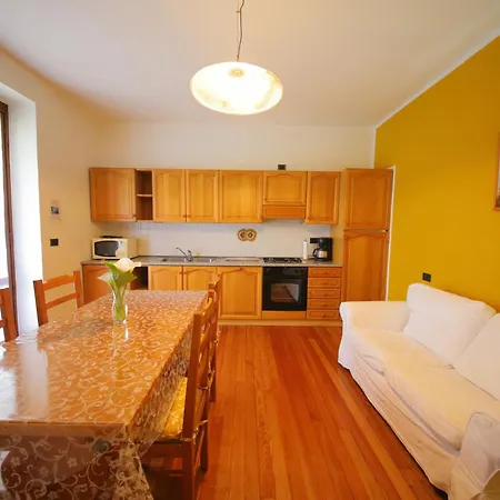 Quattro Stagioni Apartment Colico